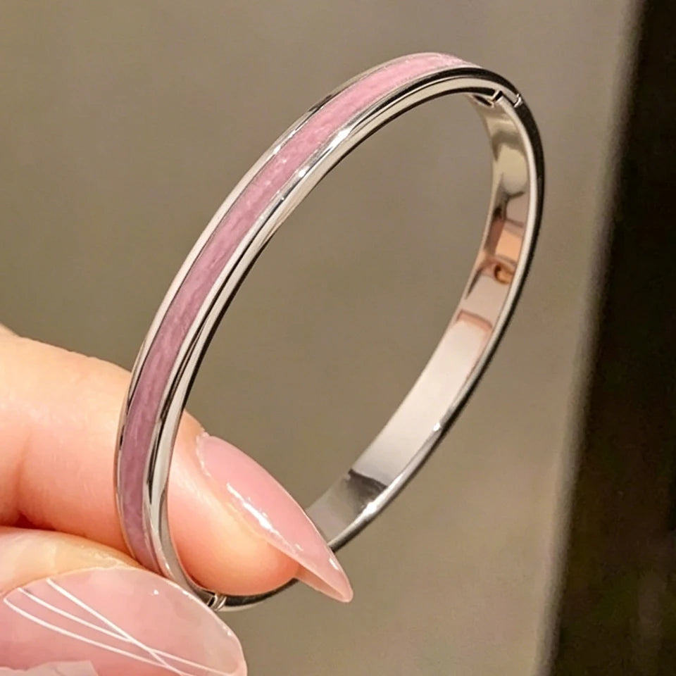 Heart Stainless Steel Bangle🖤