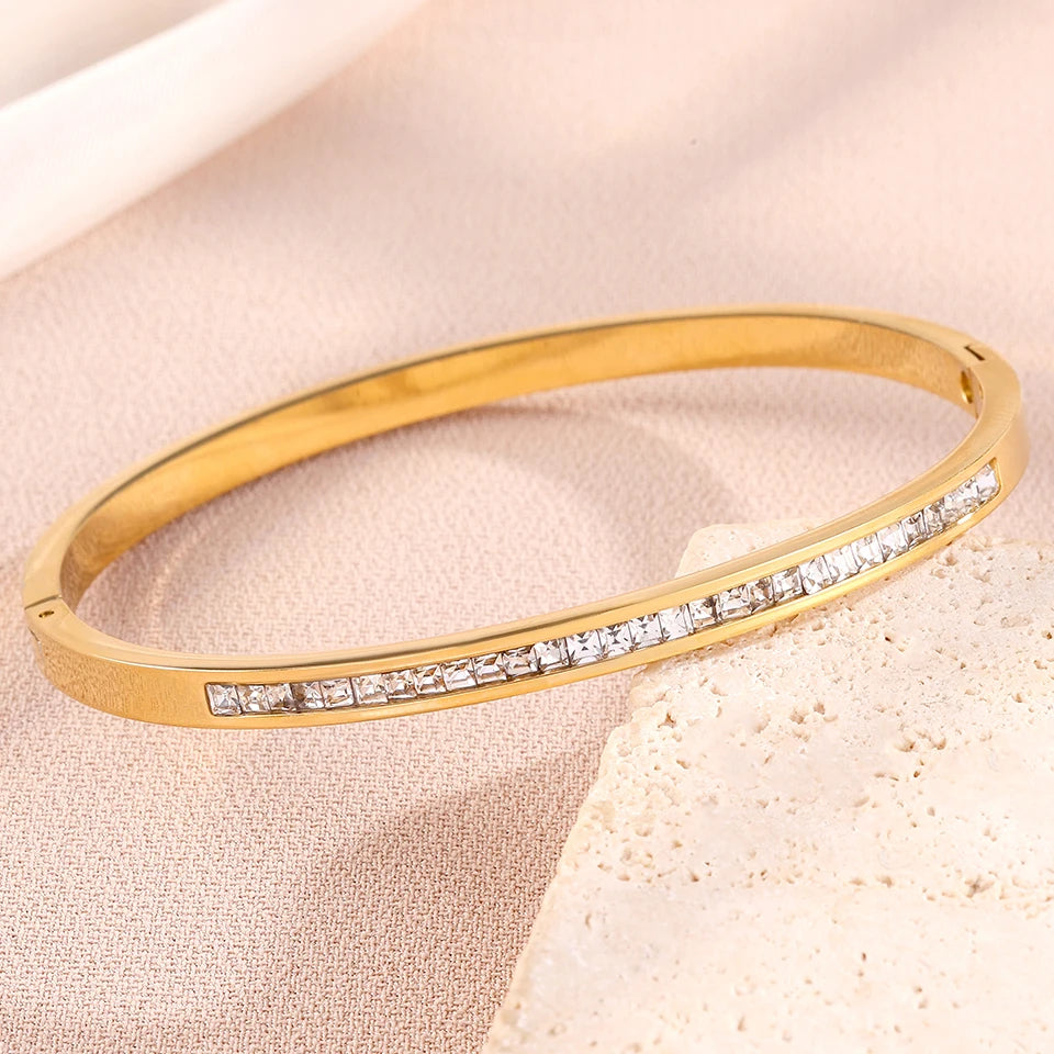Heart Stainless Steel Bangle🖤